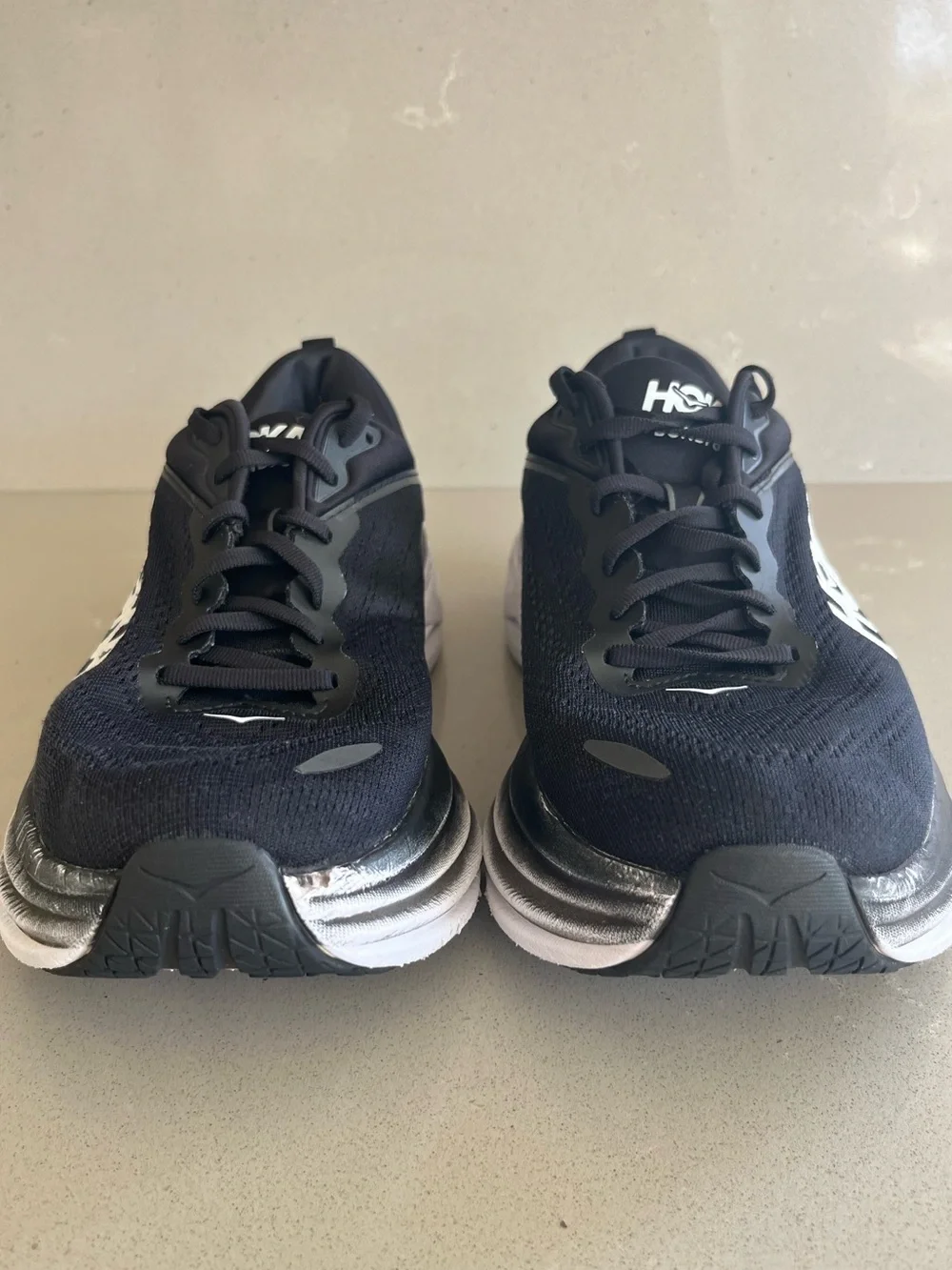 Hoka One One Bondi 8 Women’s Running Shoes Black White 10 B